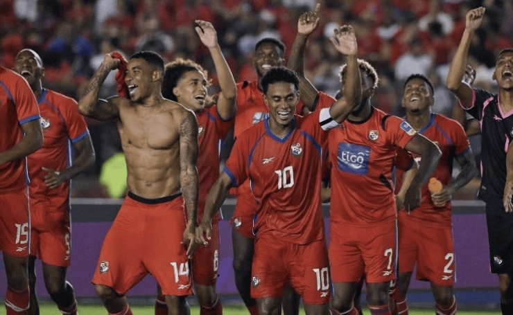 致显示出球, 巴拿马队中, 强最后 致显示出球, 巴拿马队中, 强最后