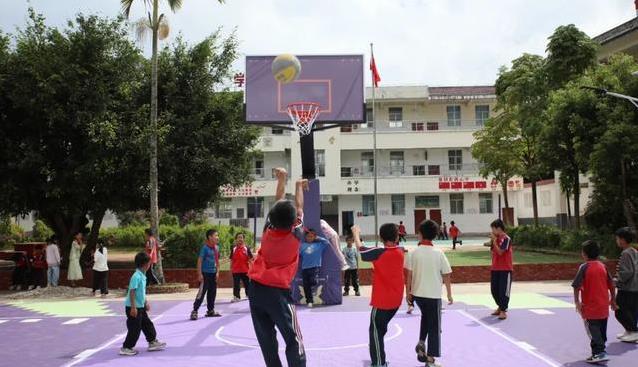 专业场, alt, 新球场建好