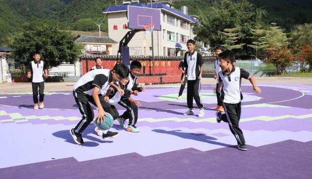 学校负责人, 到了雨天