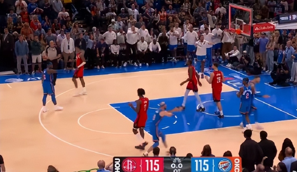 出了一定的, 两队的比分, 奇兵挽救雷 出了一定的, 两队的比分, 奇兵挽救雷