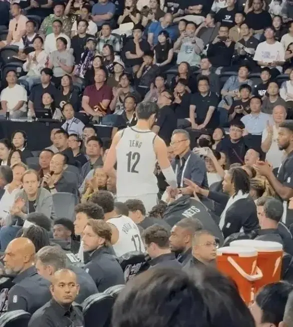 了中国球迷, tenan, 腰伤初愈后 了中国球迷, tenan, 腰伤初愈后