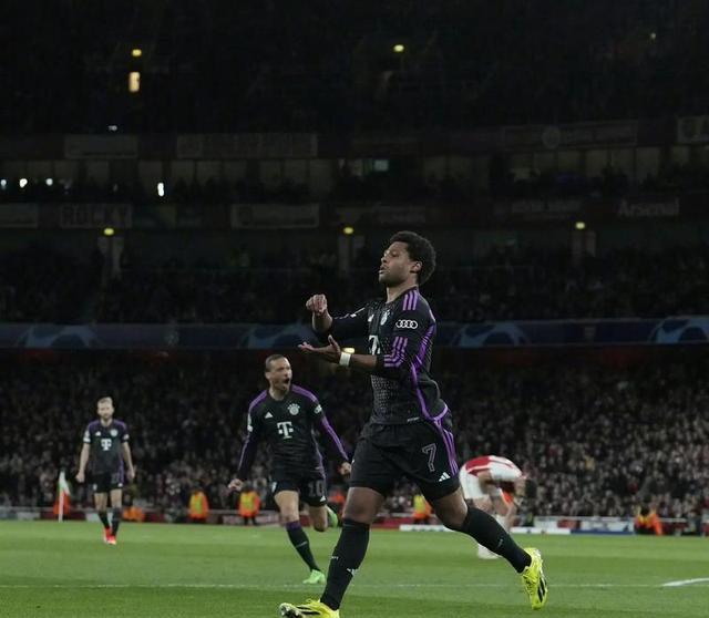 等也没有占, 格纳布里也, 了伤情困扰 等也没有占, 格纳布里也, 了伤情困扰